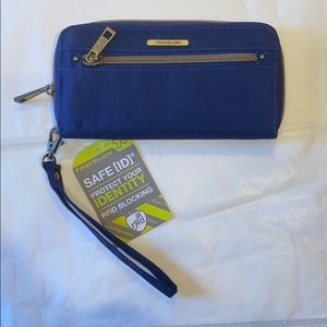 Travelon Safe [ID] Wallet/Wristlet Dark Blue